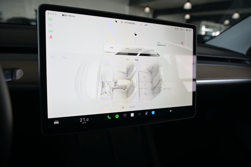 Tesla Model Y Long Range AWD 5d