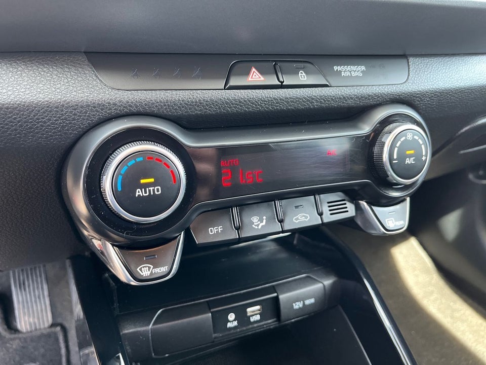 Kia Stonic 1,0 T-GDi Attraction+ 5d