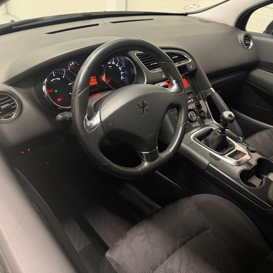Peugeot 3008 1,6 HDi 114 Style 5d