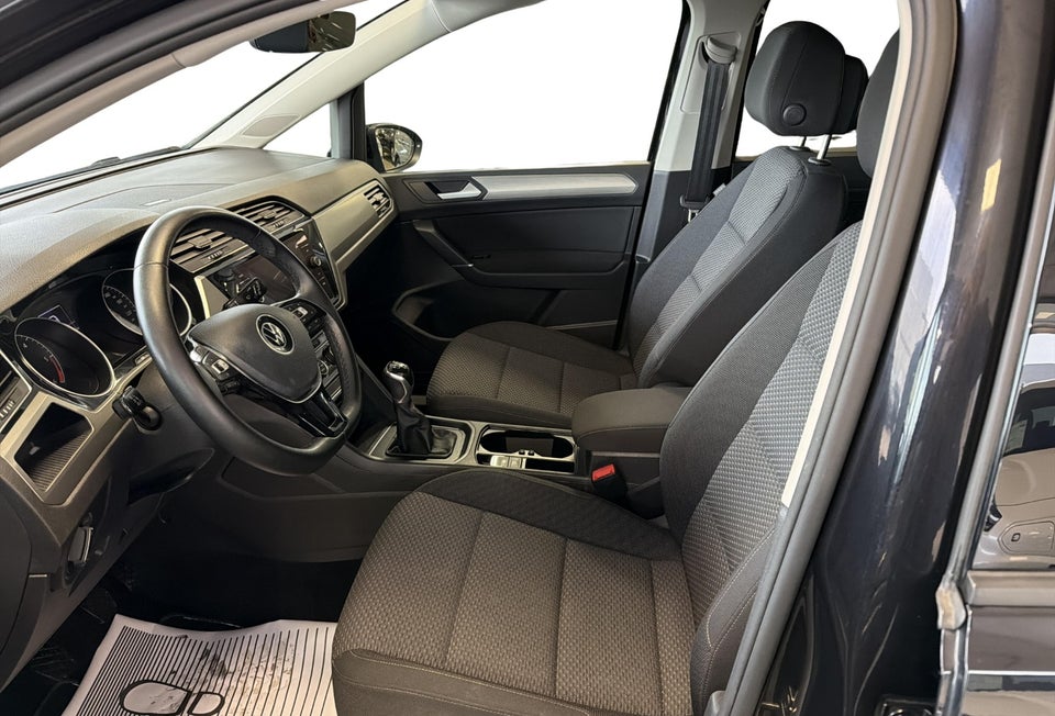 VW Touran 2,0 TDi 122 Comfortline Van 5d