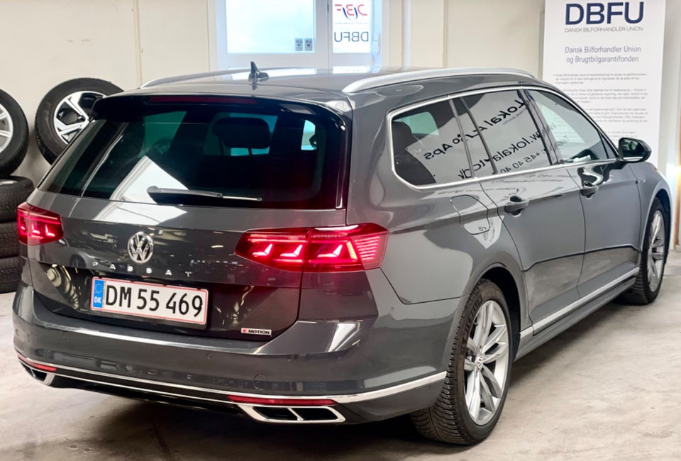 VW Passat 2,0 TDi 240 R-line Variant DSG 4Motion 5d