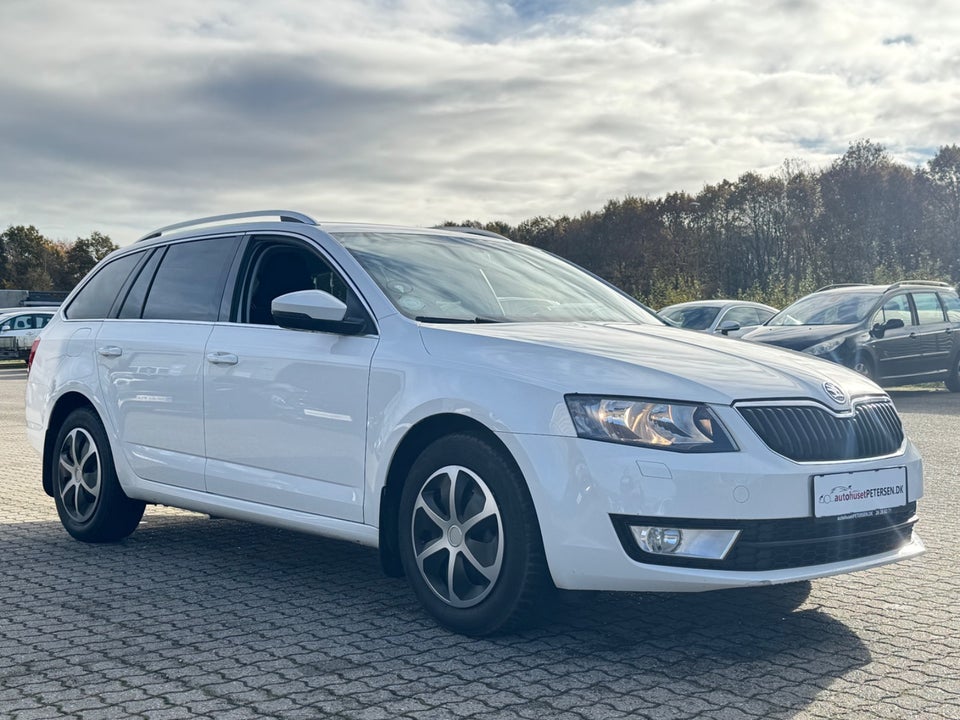 Skoda Octavia 2,0 TDi 150 Ambition Combi DSG 5d