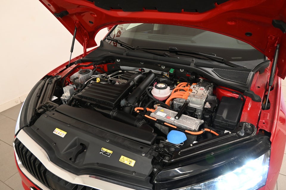 Skoda Octavia 1,4 TSi iV Plus Combi DSG 5d