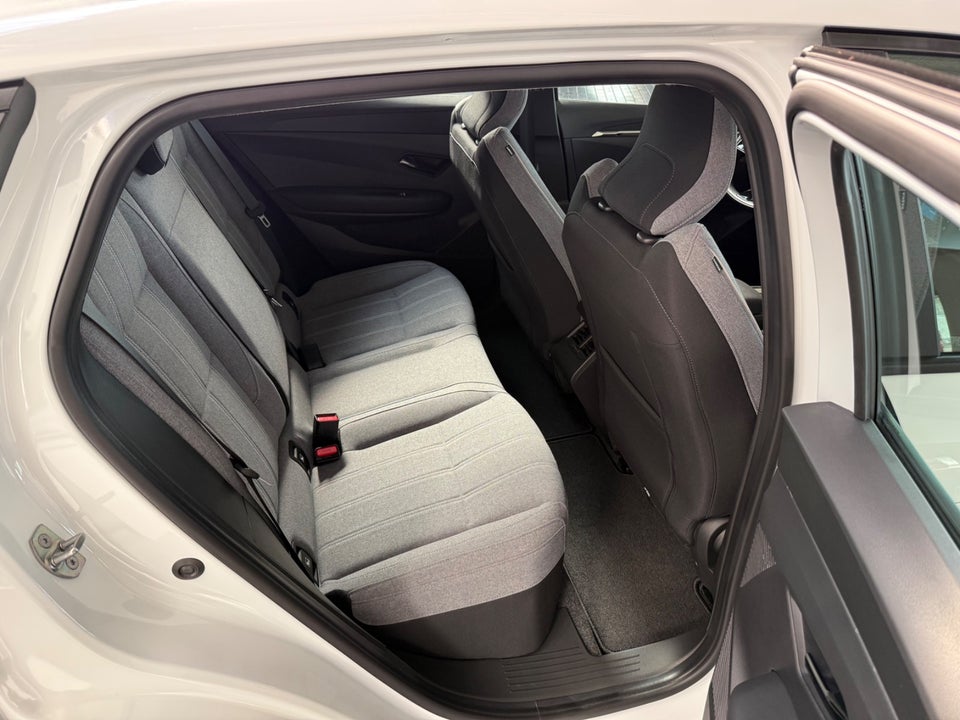 Renault Megane E-Tech 40 Equilibre 5d