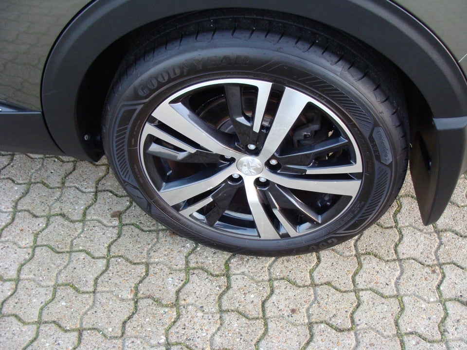 Peugeot 5008 1,6 BlueHDi 120 Allure EAT6 7prs 5d