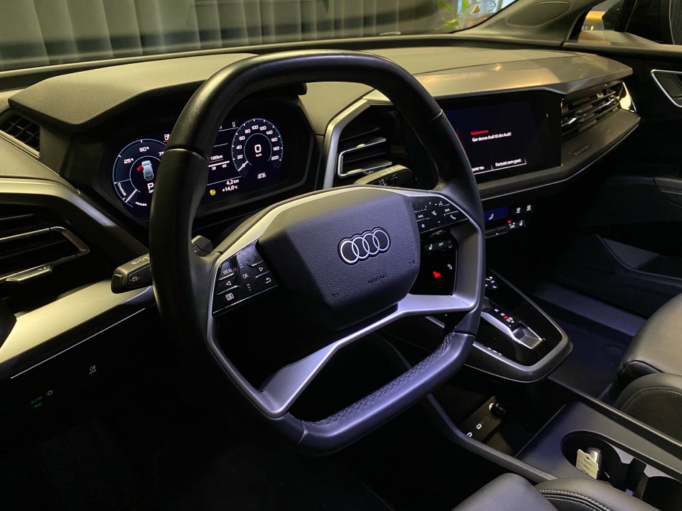 Audi Q4 e-tron 40  5d