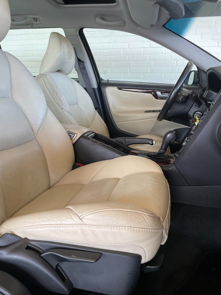 Volvo V70 2,5 T5 aut. Limited 5d