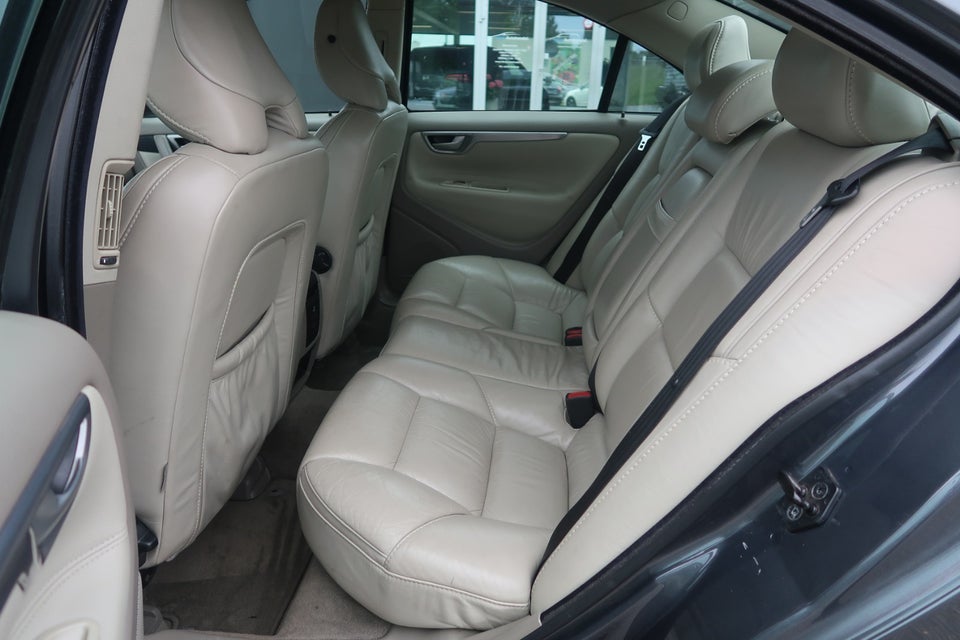 Volvo S60 2,4 140 Kinetic 4d