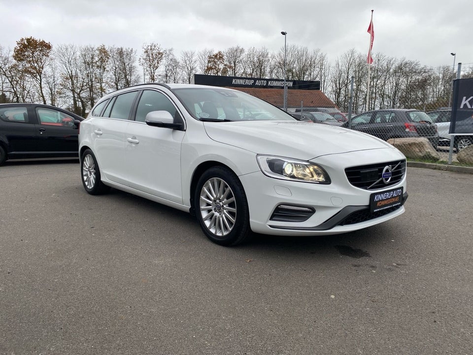 Volvo V60 2,0 T4 190 R-Design aut. 5d