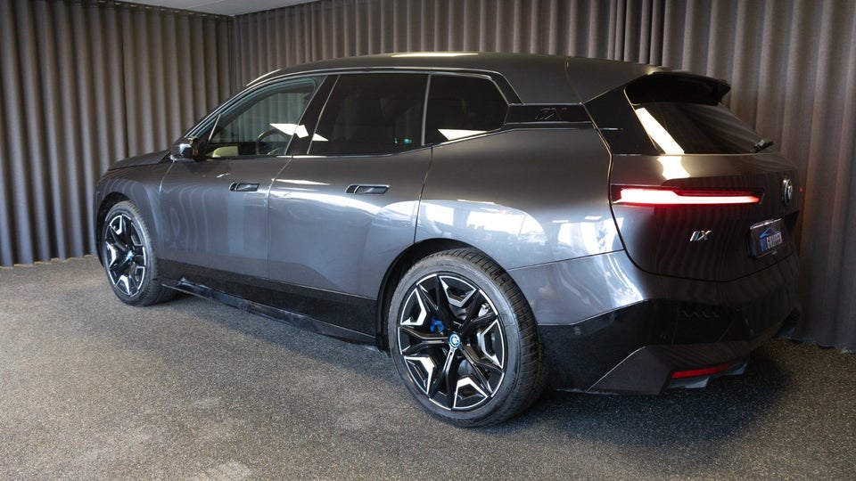 BMW iX xDrive40 Sport 5d