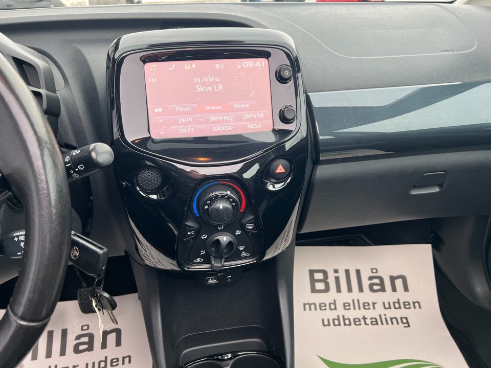 Toyota Aygo 1,0 VVT-i x-wave Sky 5d