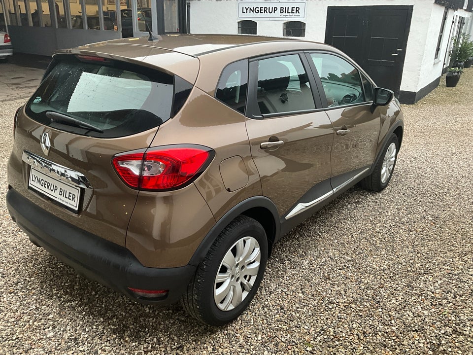 Renault Captur 0,9 TCe 90 Expression 5d