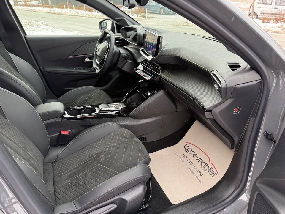 Peugeot e-208 54 GT Pack 5d