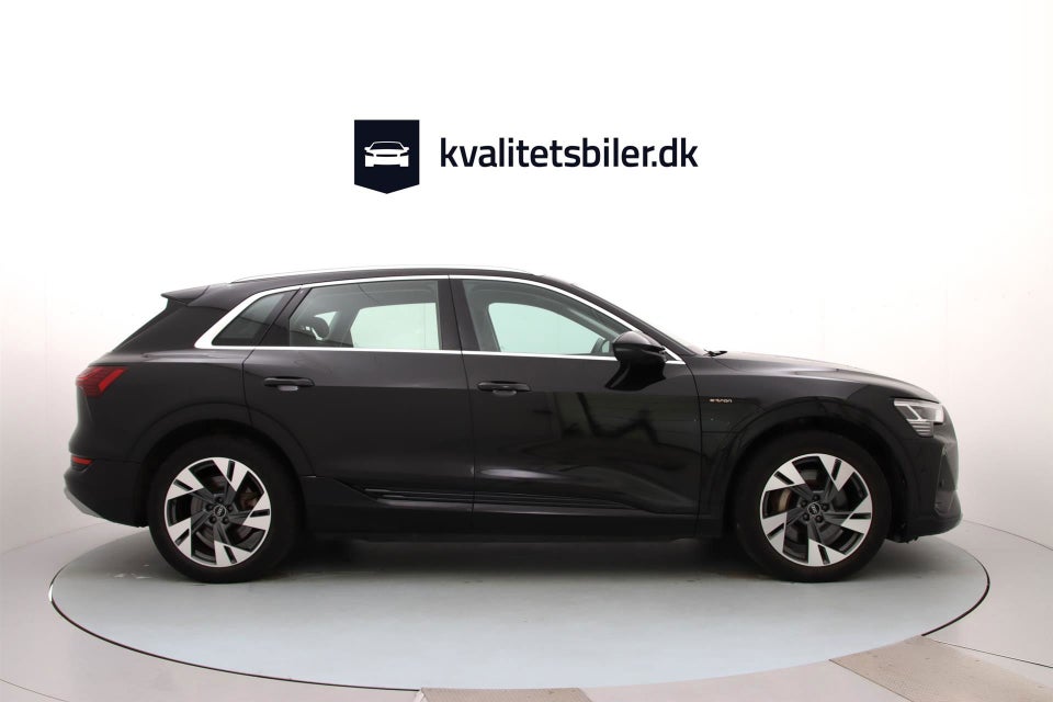 Audi e-tron 55 S-line Prestige quattro 5d