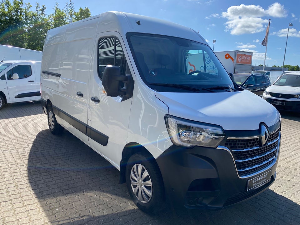 Renault Master IV T33 2,3 dCi 150 L2H2 Kassevogn