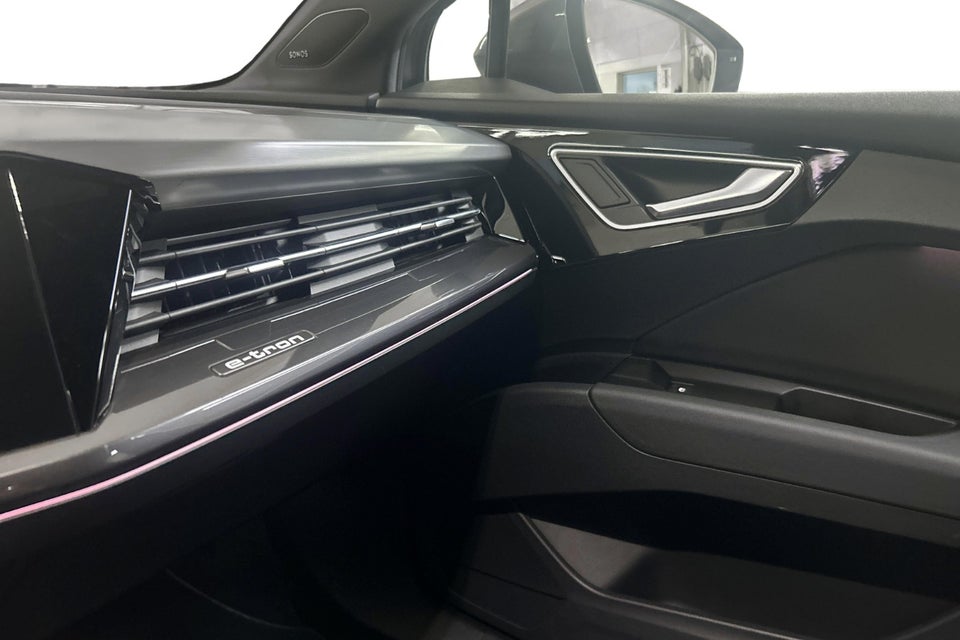 Audi Q4 e-tron 40 Attitude 5d