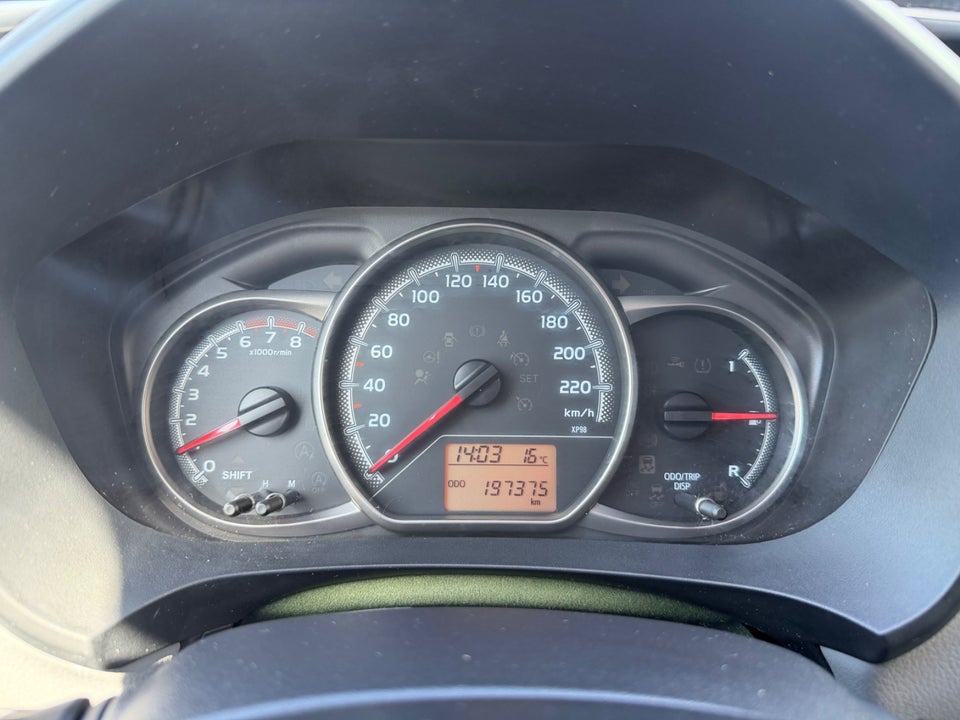 Toyota Yaris 1,3 VVT-i Lounge Edition 5d