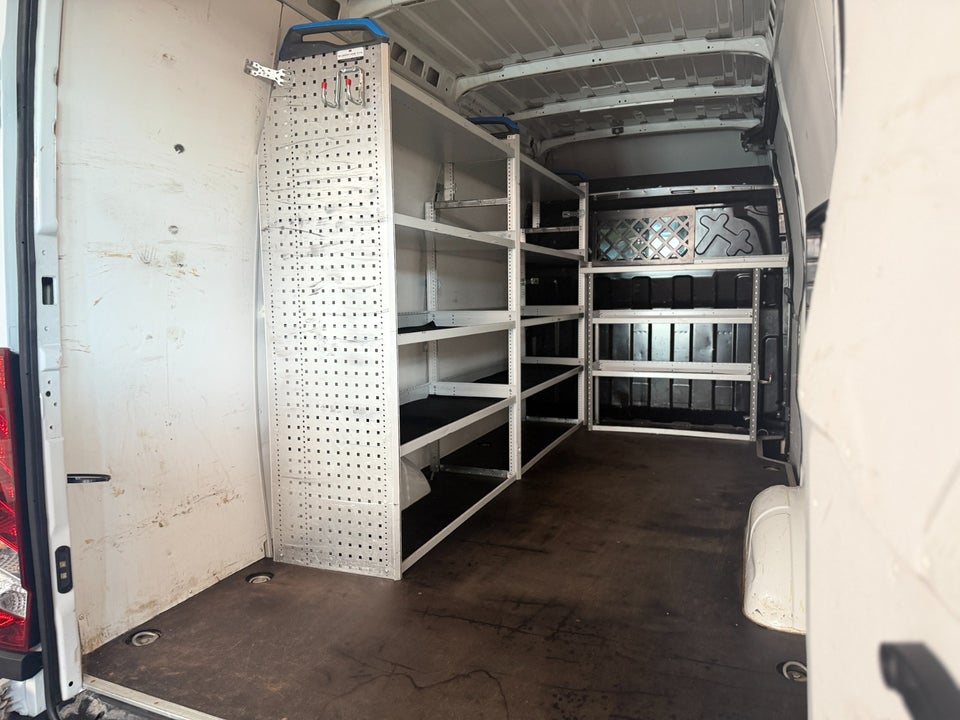Iveco Daily 2,3 35C14 13,4m³ Van AG8