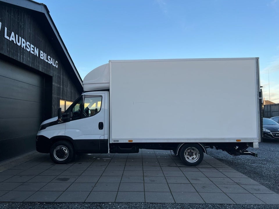 Iveco Daily 3,0 35C17 18m³ Van AG8