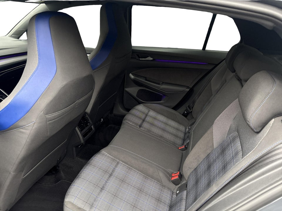 VW Golf VIII 1,4 GTE DSG 5d