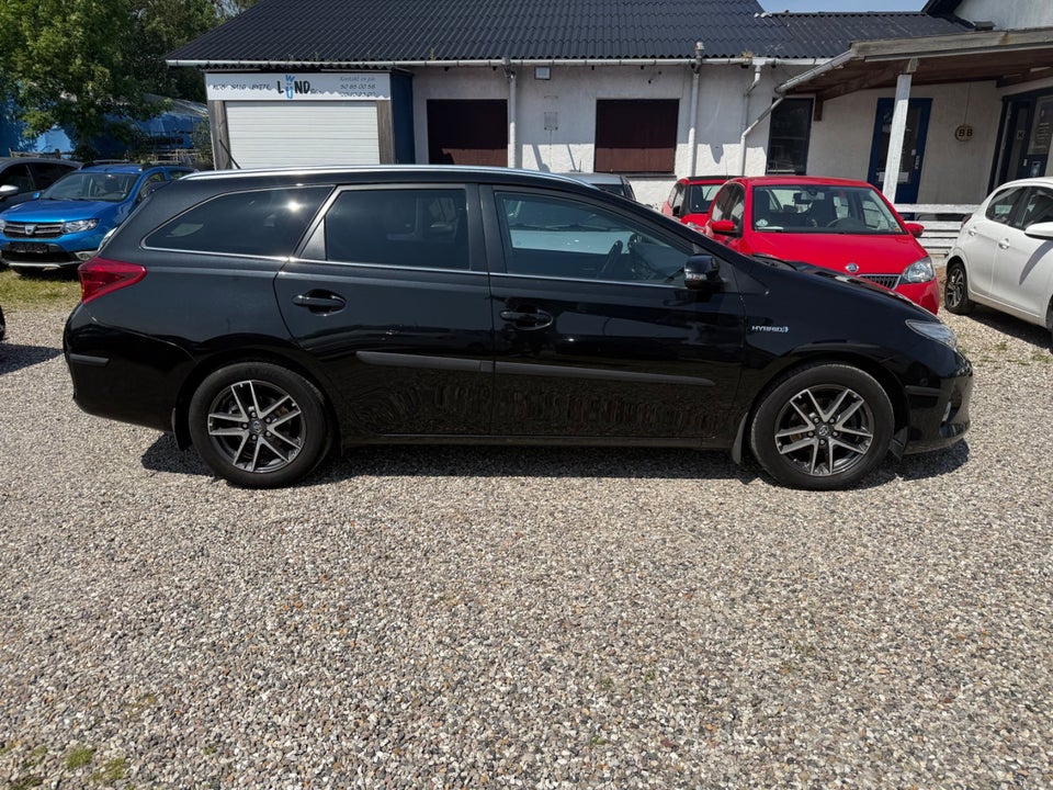 Toyota Auris 1,8 Hybrid H2 Premium Touring Sports CVT 5d