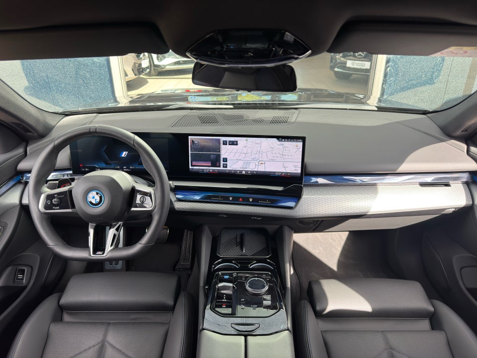 BMW i5 eDrive40 M-Sport 4d
