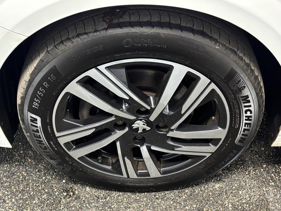 Peugeot 208 1,2 PureTech 100 Evolution+ 5d