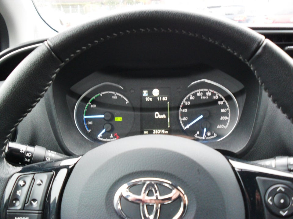 Toyota Yaris 1,5 Hybrid H3 Limited e-CVT 5d