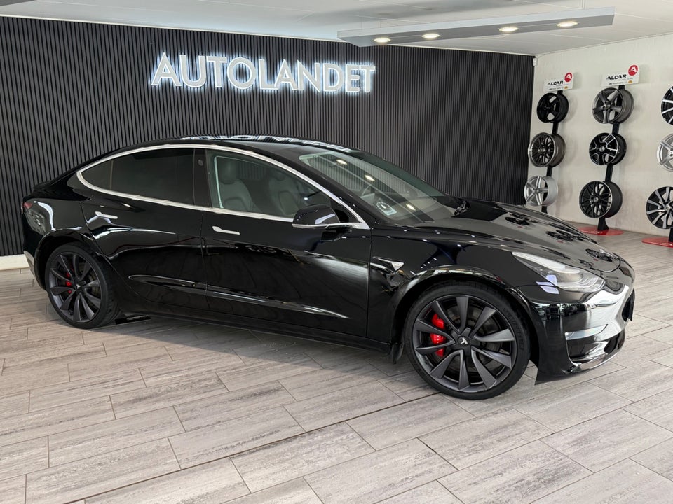 Tesla Model 3 Performance AWD 4d