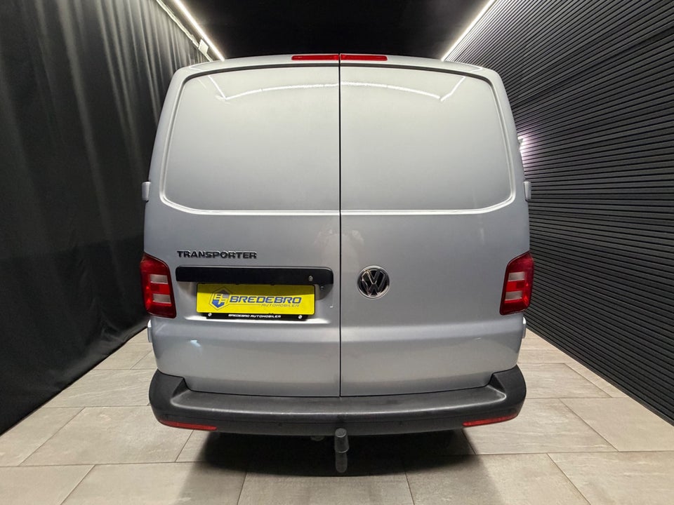 VW Transporter 2,0 TDi 150 Kassevogn DSG lang