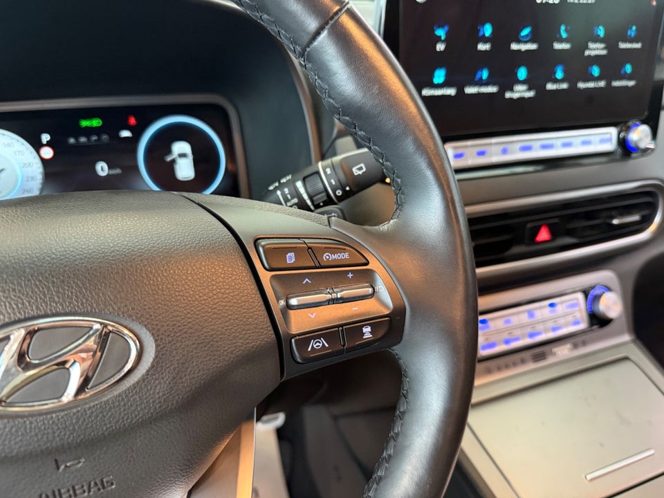 Hyundai Kona 39 EV Essential 5d