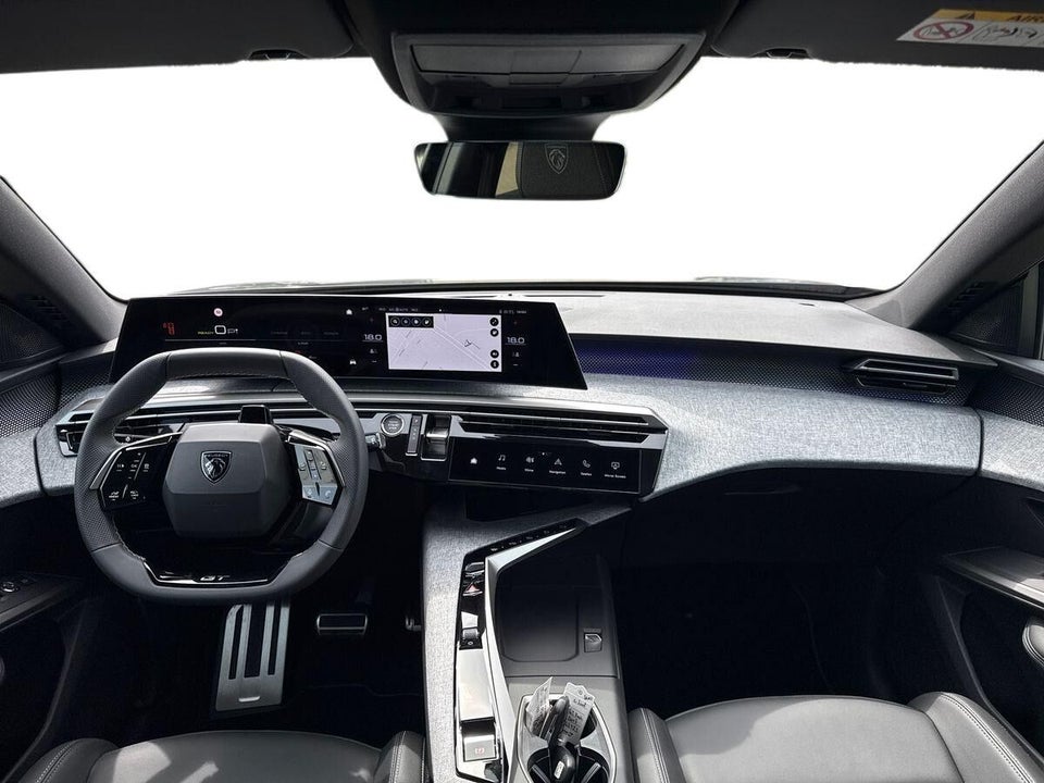 Peugeot e-3008 77 GT Pack 5d