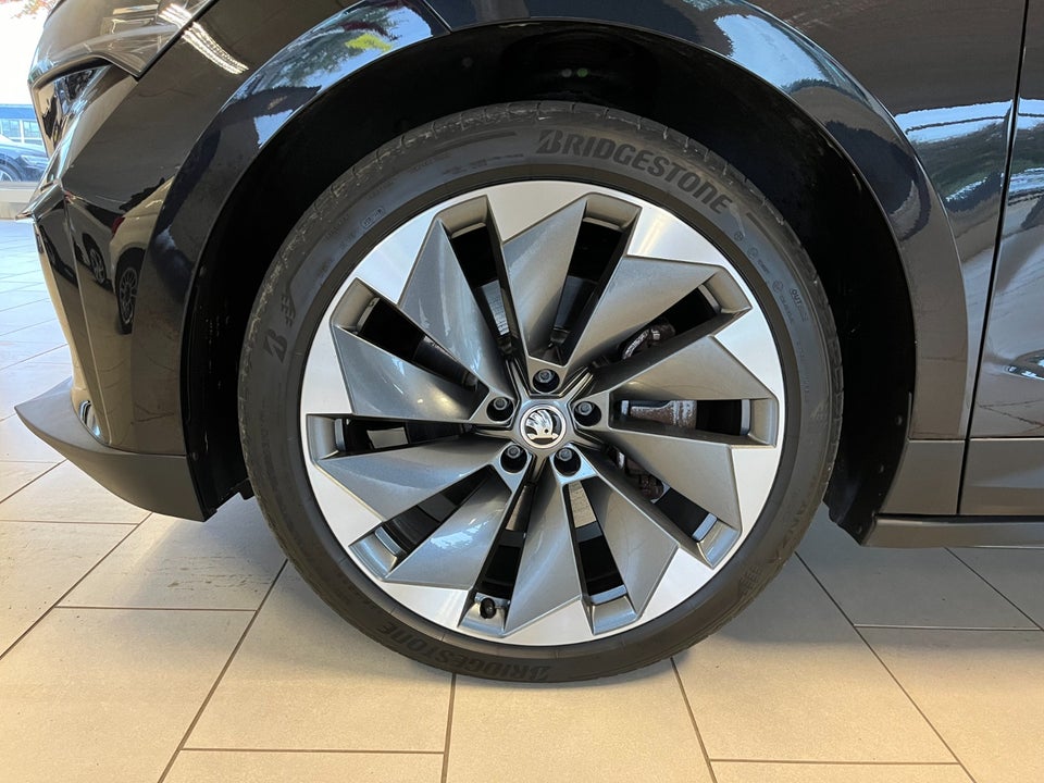 Skoda Enyaq 80 iV Suite 5d