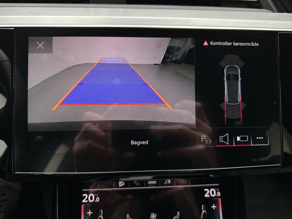 Audi Q8 e-tron 55 S-line quattro 5d