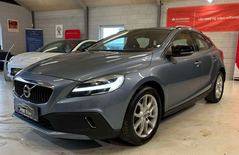 Volvo V40 2,0 D3 150 Momentum aut. 5d