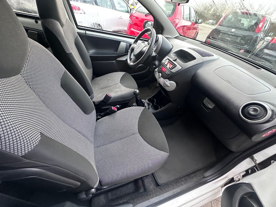 Toyota Aygo 1,0 VVT-i T1 5d