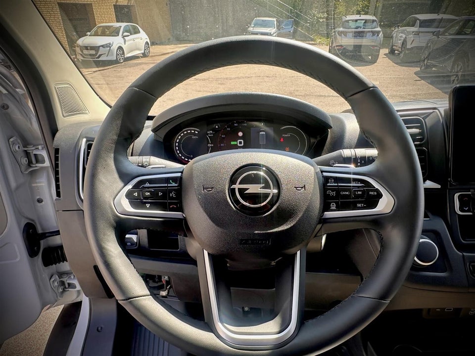 Peugeot e-Boxer 435 110 L3H2 Premium