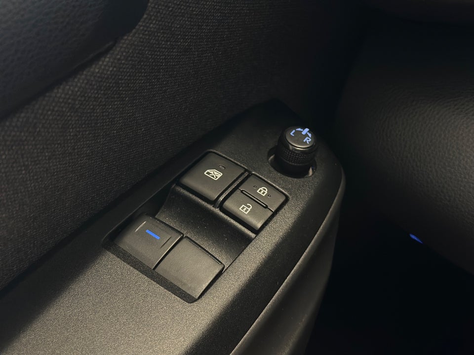Toyota Yaris 1,5 Hybrid Active e-CVT 5d