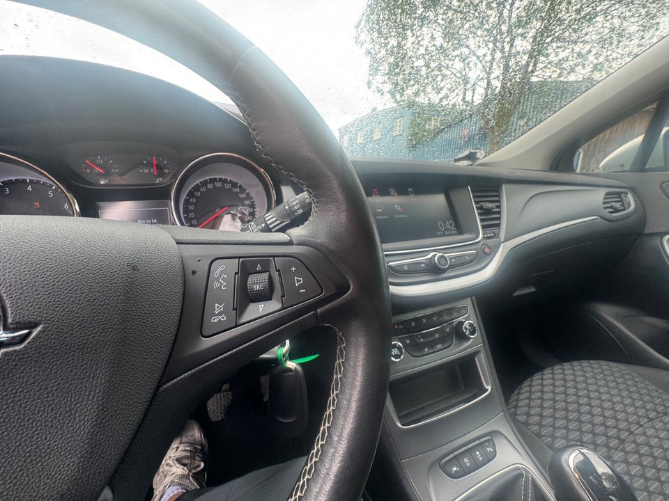 Opel Astra 1,0 T 105 Enjoy 5d