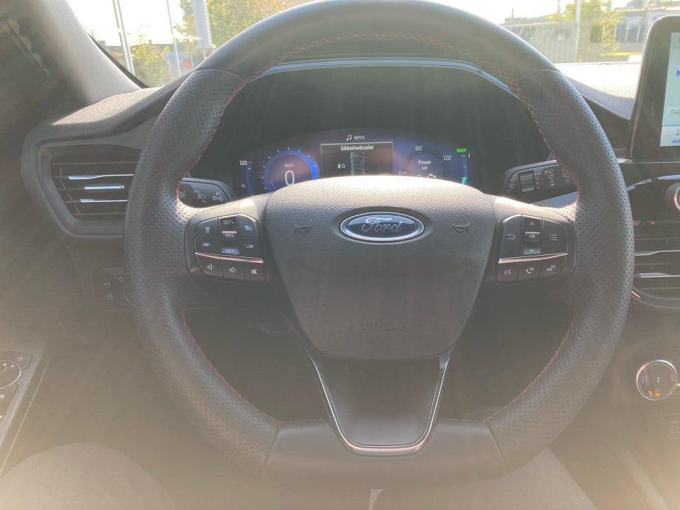 Ford Kuga 2,5 PHEV ST-Line X CVT 5d