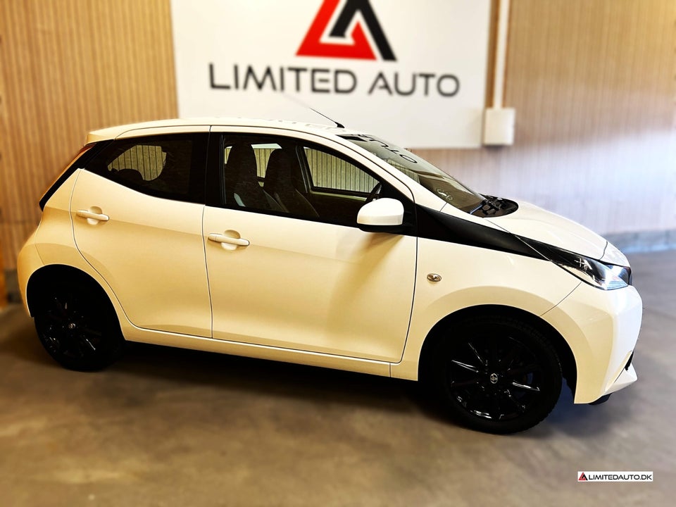 Toyota Aygo 1,0 VVT-i x-play 5d