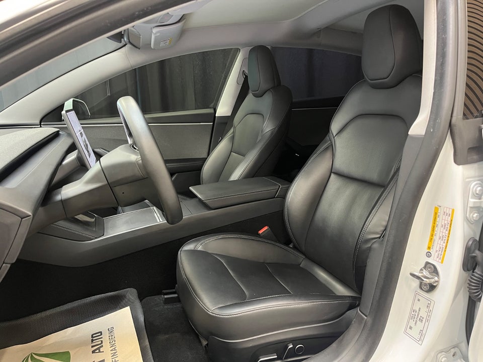 Tesla Model 3 RWD 4d