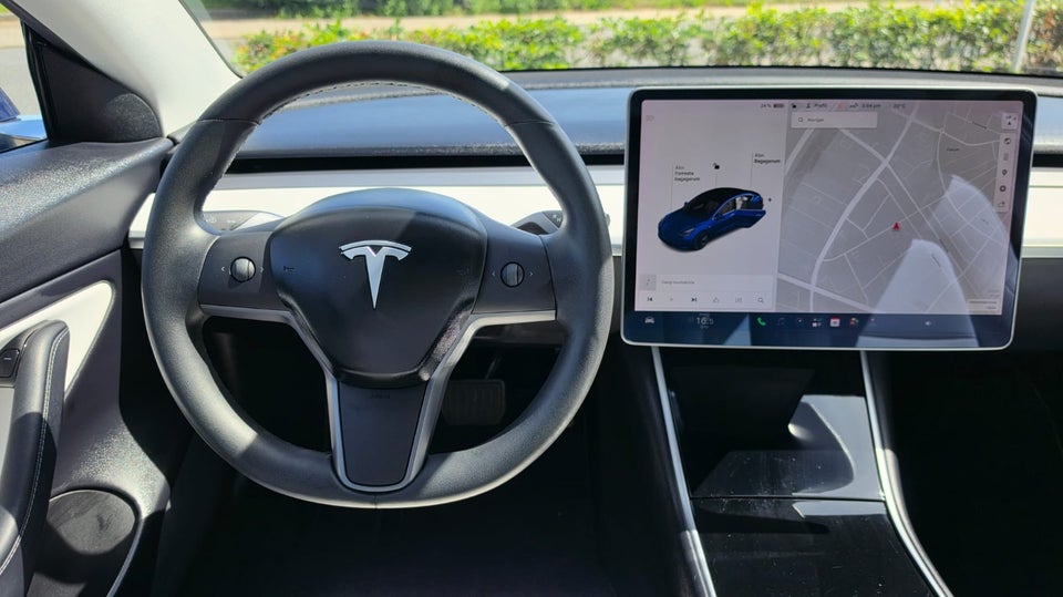 Tesla Model 3 Long Range AWD 4d