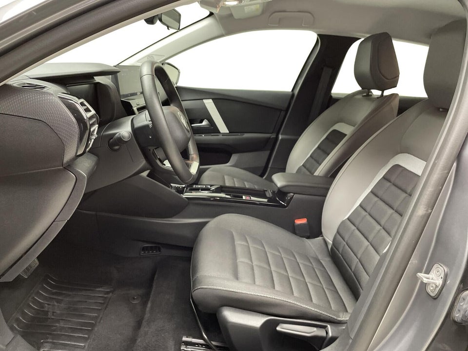Citroën ë-C4 X 54 Plus 4d