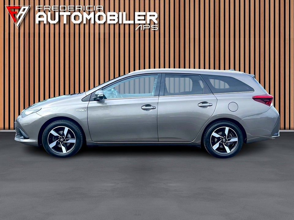 Toyota Auris 1,8 Hybrid H2 Touring Sports CVT 5d