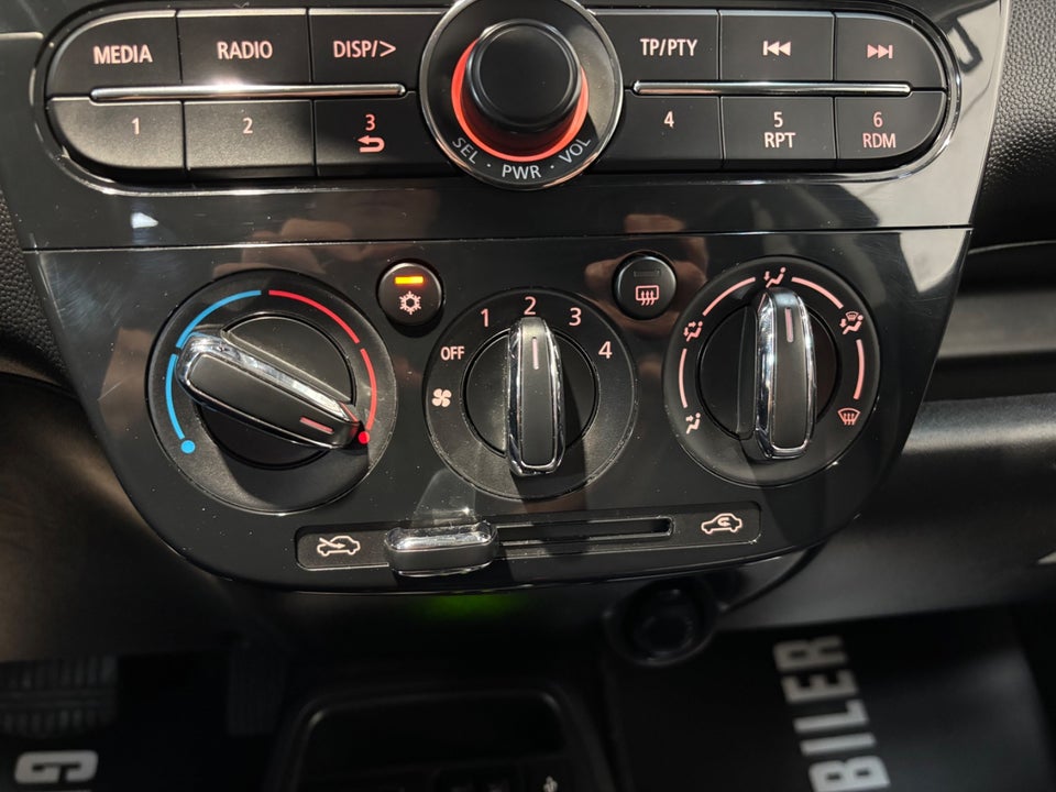 Mitsubishi Space Star 1,2 Invite+ CVT 5d