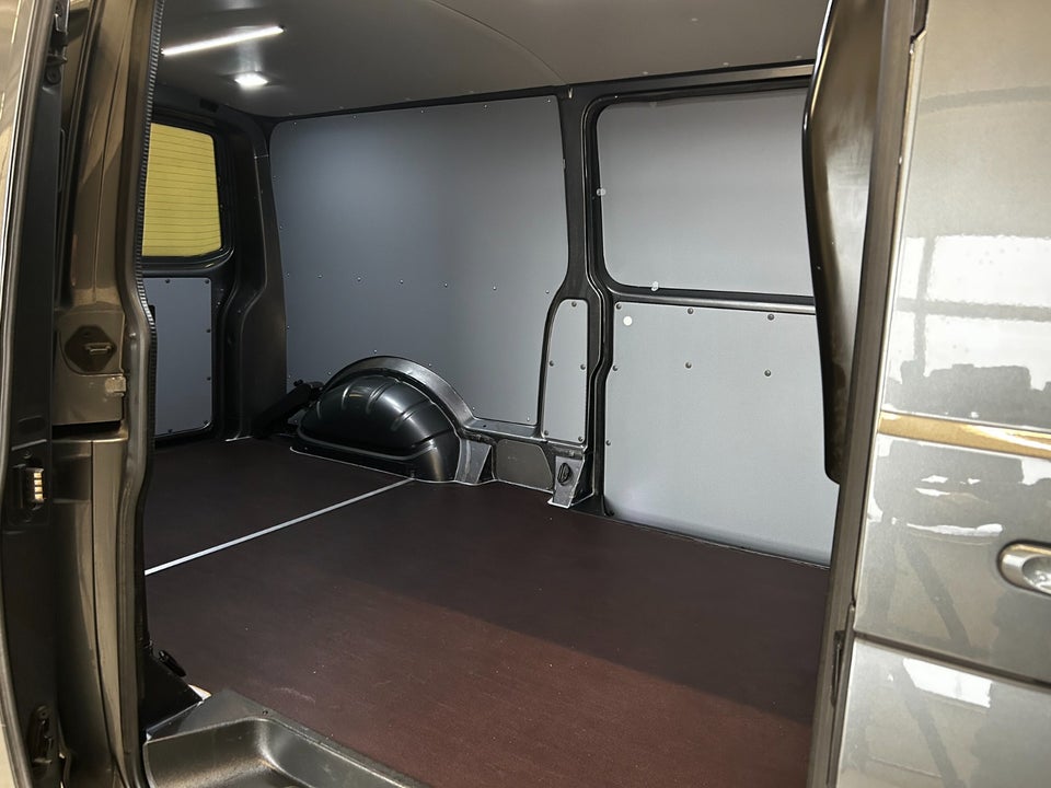 VW Transporter 2,0 TDi 204 Kassevogn DSG lang