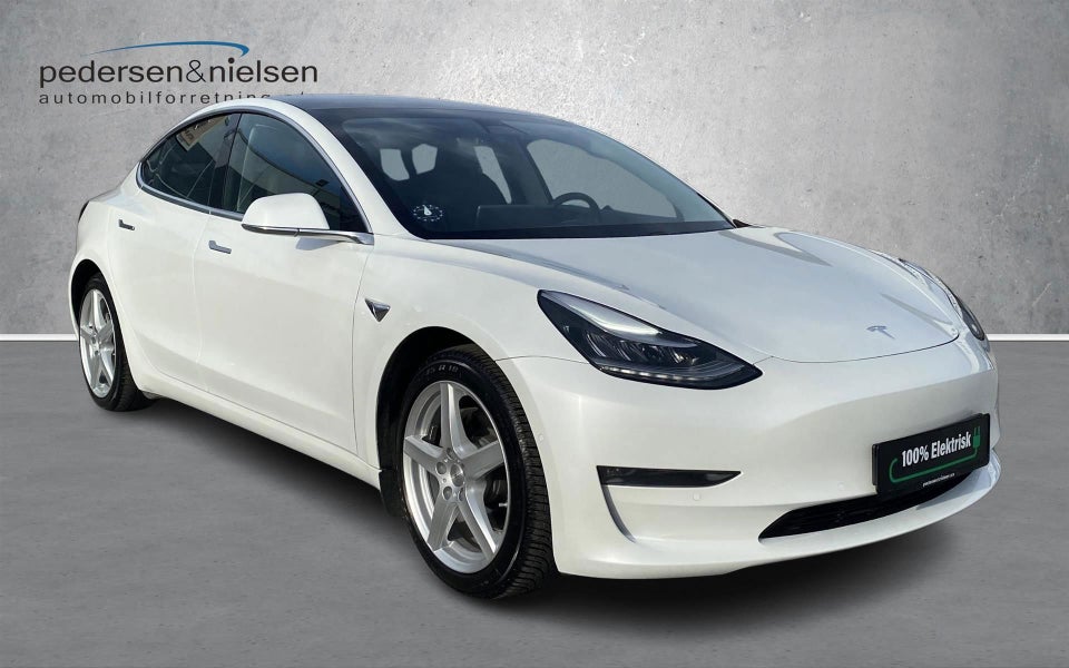 Tesla Model 3 Long Range AWD 4d