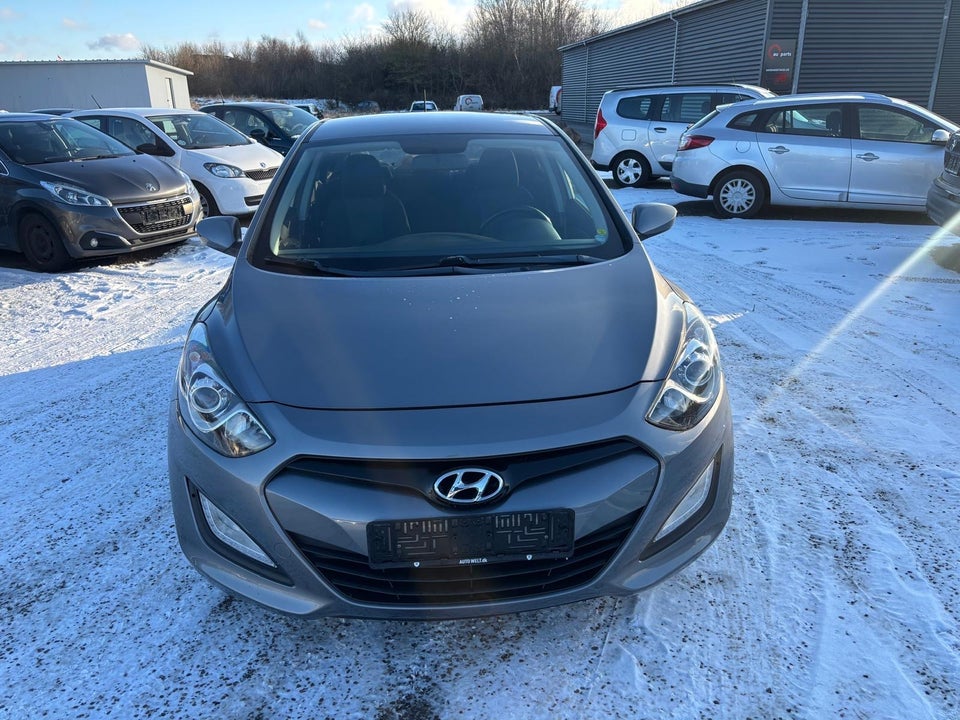 Hyundai i30 1,4 CVVT Comfort XTR 5d