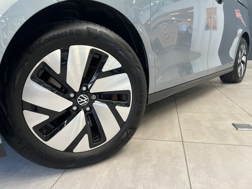 VW ID.Buzz 77 Pro SWB 5d